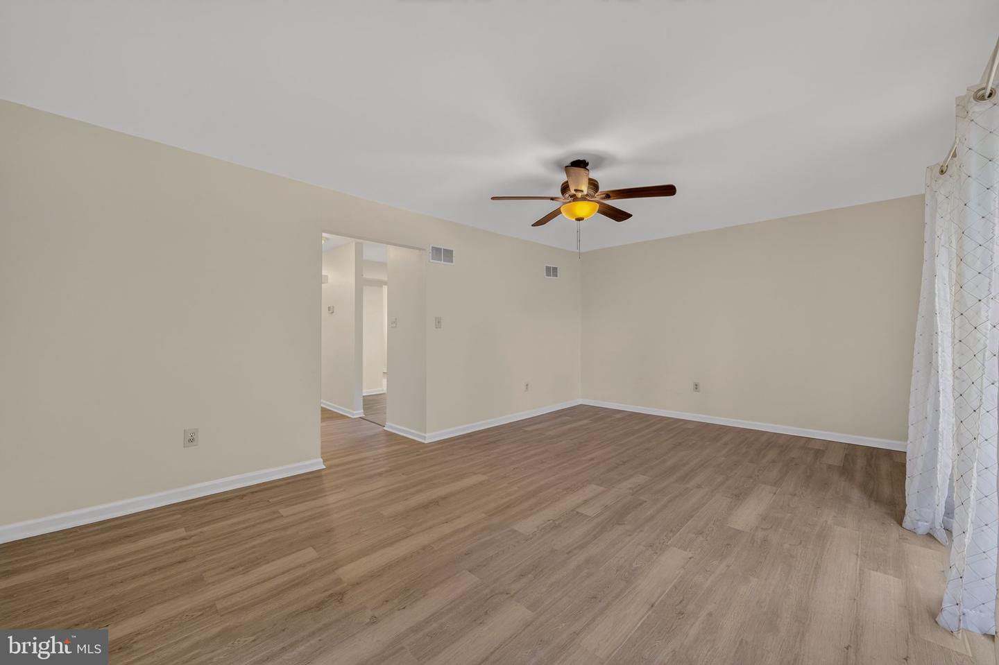 65 W Chestnut St Property Photo 13