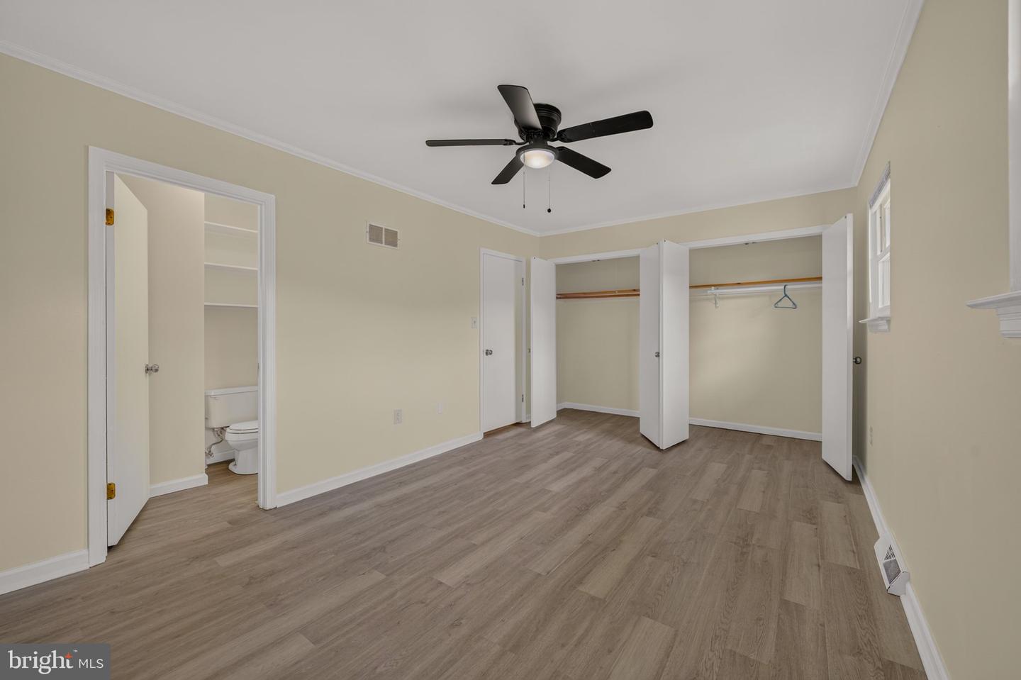 65 W Chestnut St Property Photo 19