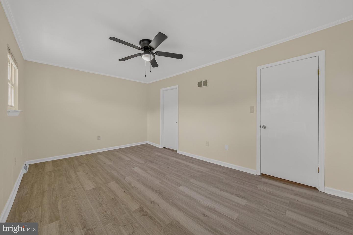 65 W Chestnut St Property Photo 20