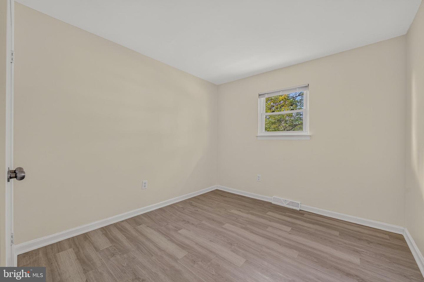 65 W Chestnut St Property Photo 25