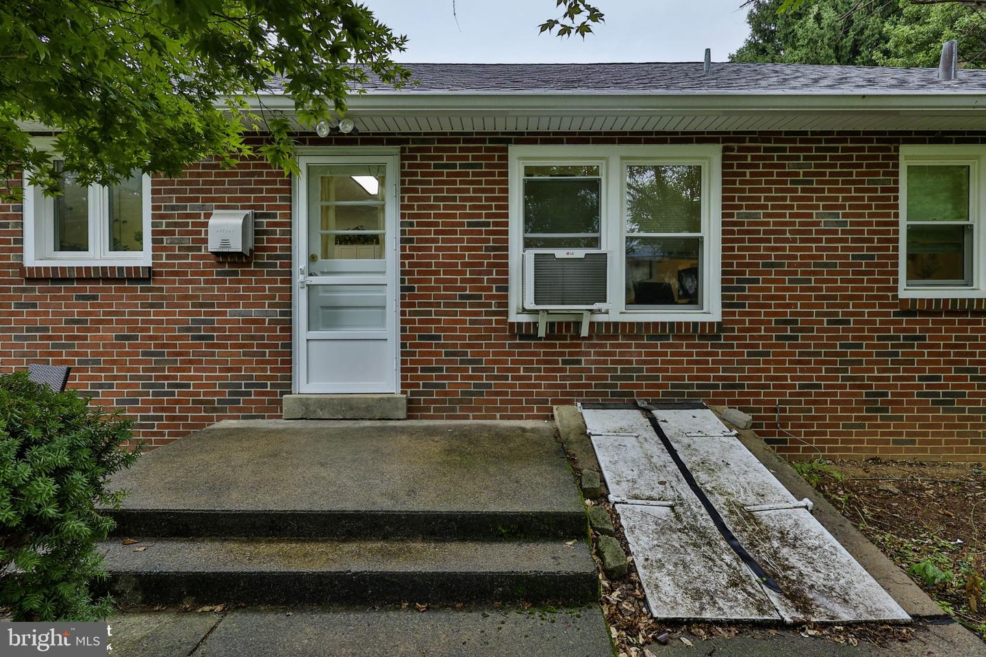 319 S Ott St Property Photo 41