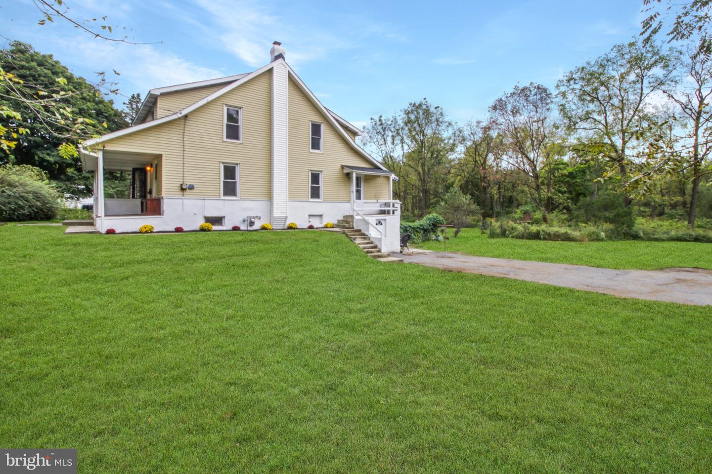 1403 Pennsylvania Ave Property Photo 3