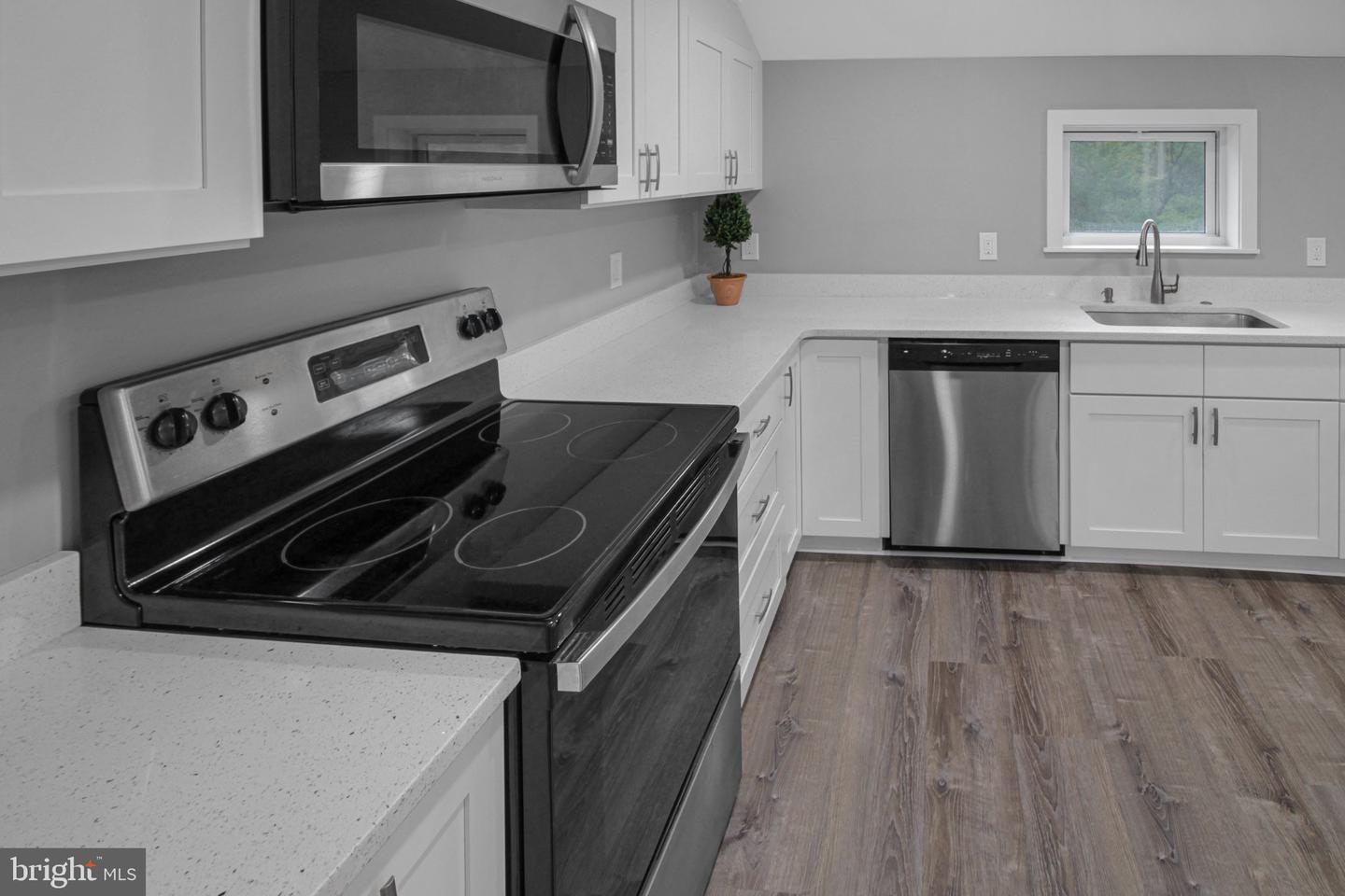 1403 Pennsylvania Ave Property Photo 9