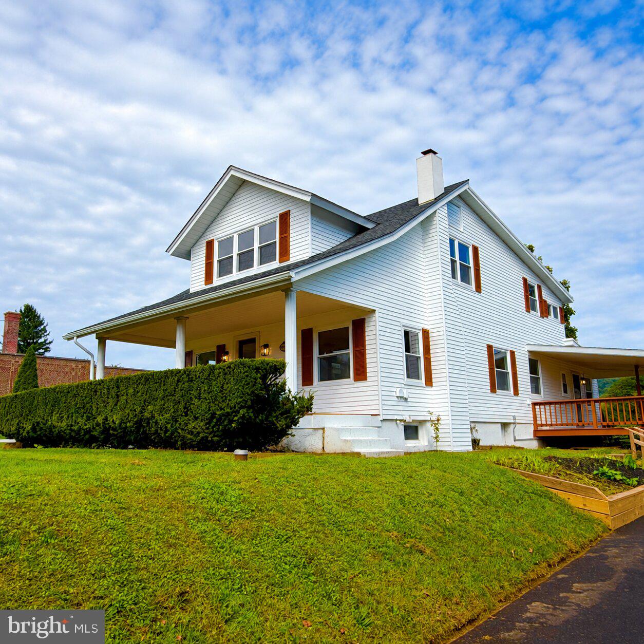 5111 Vera Cruz Rd N Property Photo 1
