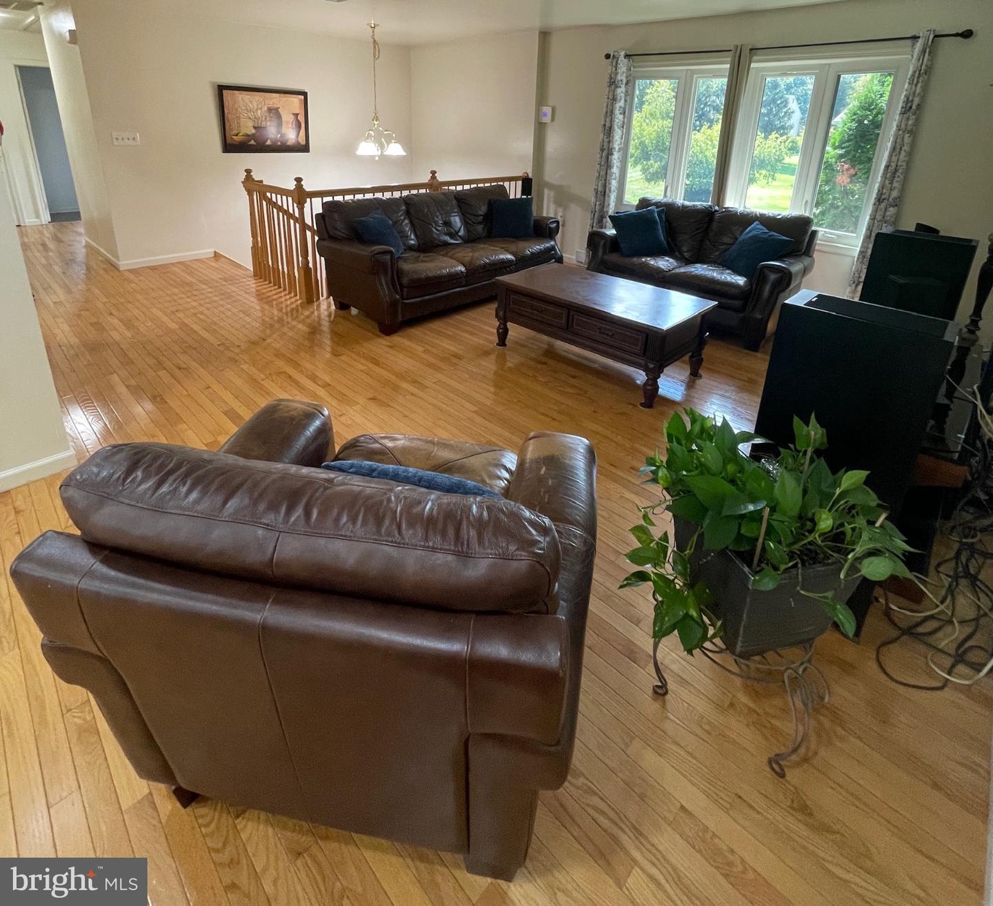 219 Murray Dr Property Photo 7