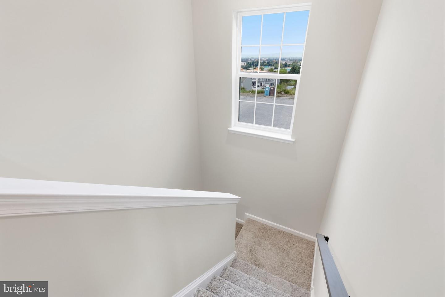 1074 Meadowlark Dr Property Photo 17