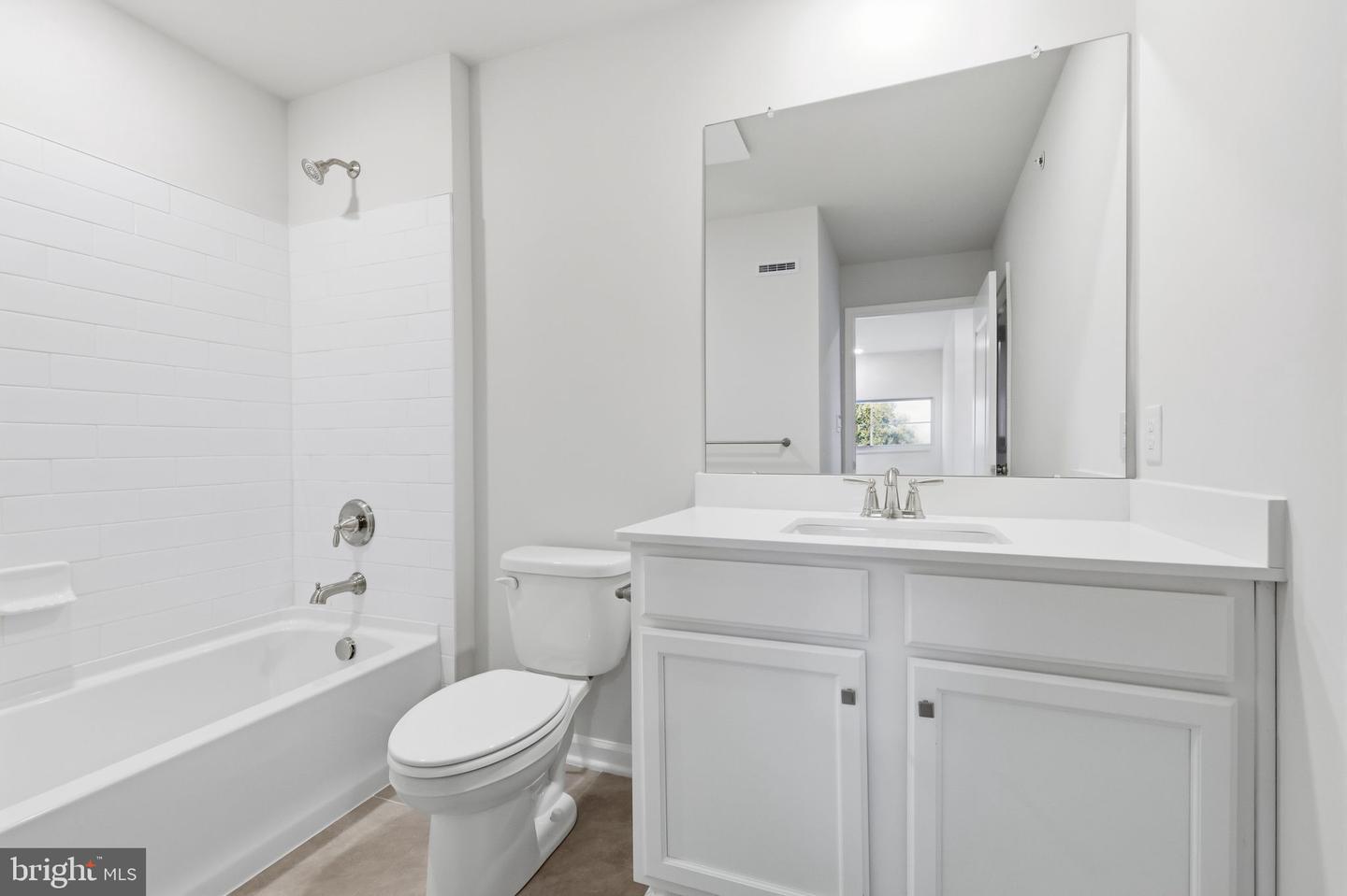 1074 Meadowlark Dr Property Photo 25