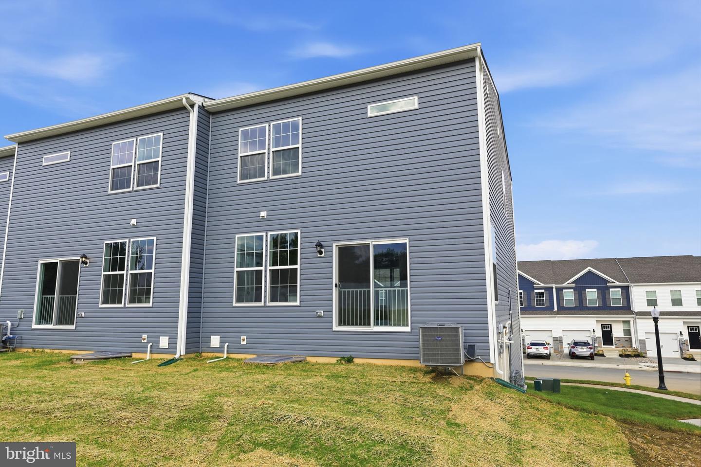 1074 Meadowlark Dr Property Photo 32