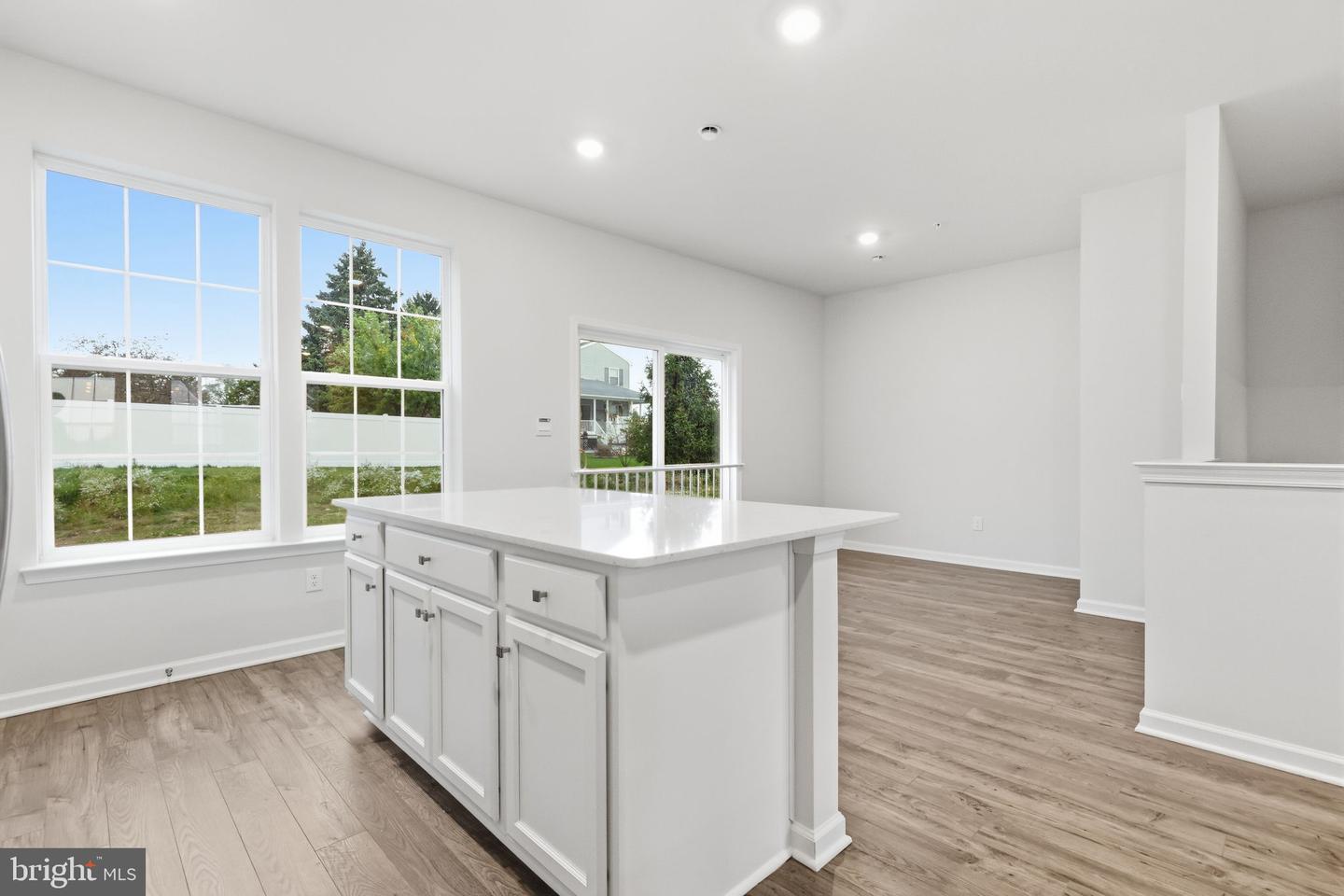 1076 Meadowlark Dr Property Photo 10