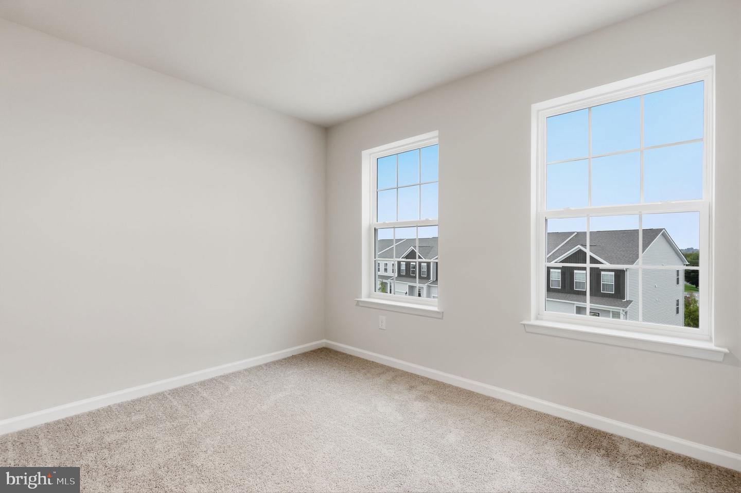 1076 Meadowlark Dr Property Photo 21