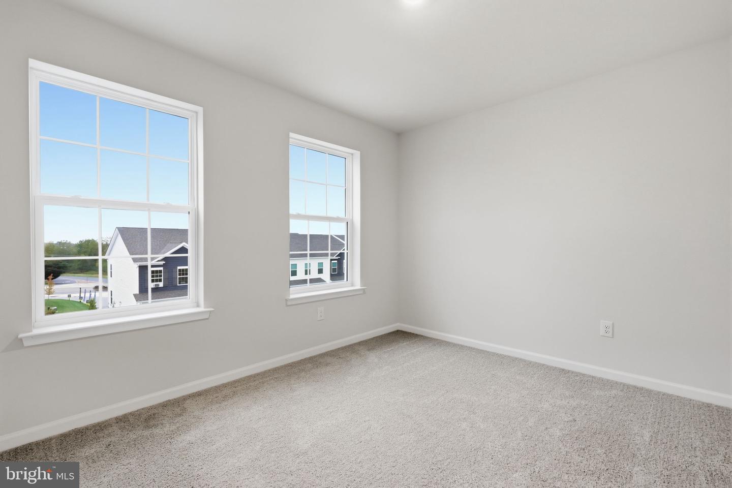 1076 Meadowlark Dr Property Photo 22