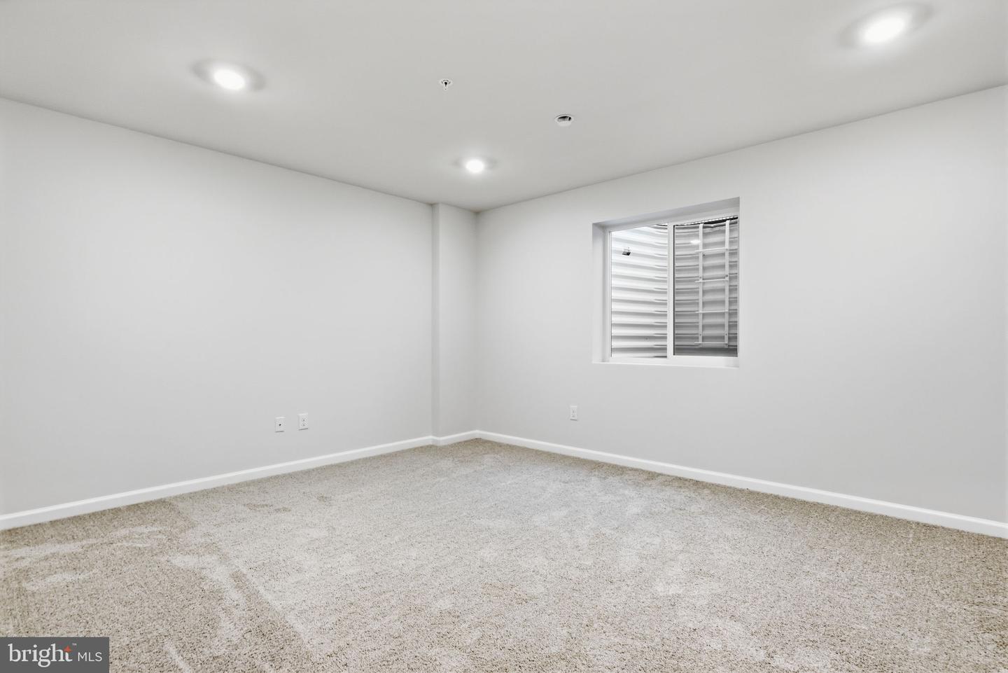 1076 Meadowlark Dr Property Photo 26