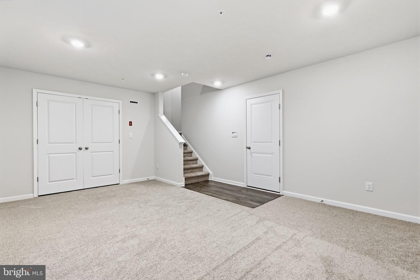 1076 Meadowlark Dr Property Photo 27