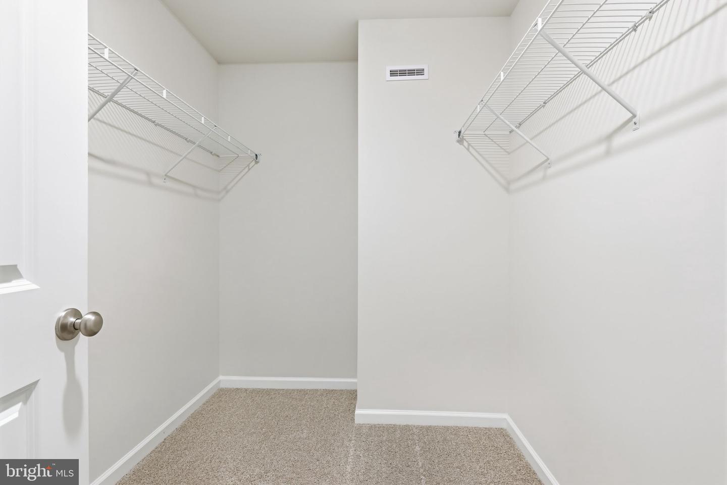 1078 Meadowlark Dr Property Photo 19