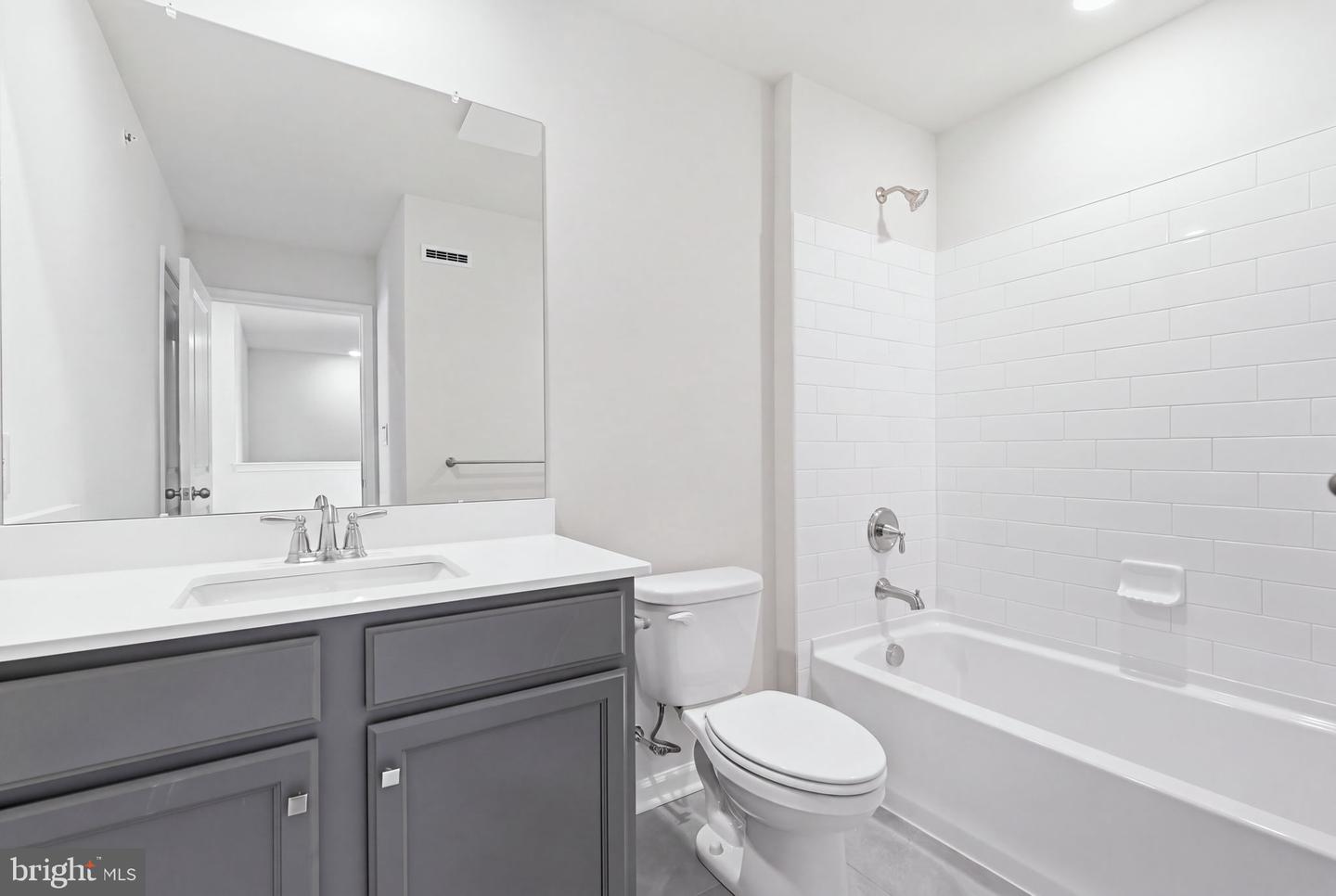 1080 Meadowlark Dr Property Photo 24