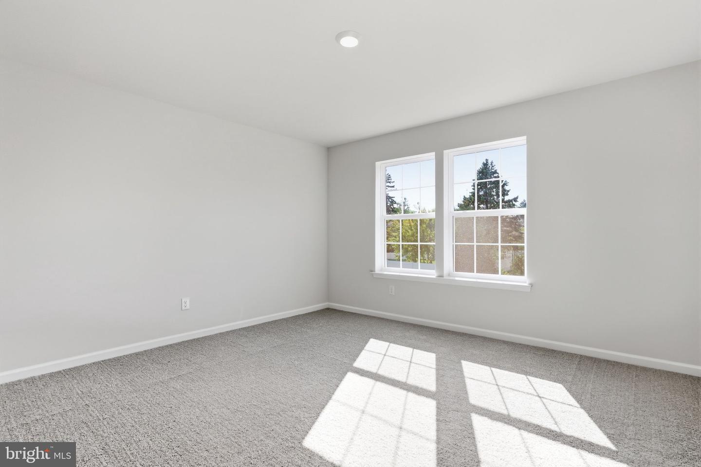 1082 Meadowlark Dr Property Photo 17