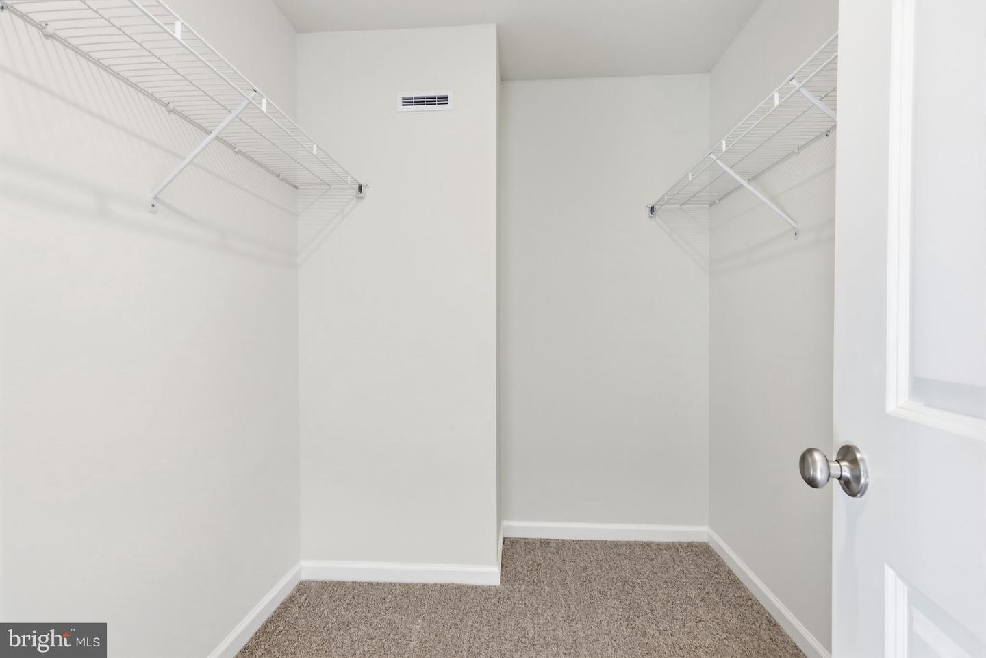 1082 Meadowlark Dr Property Photo 19