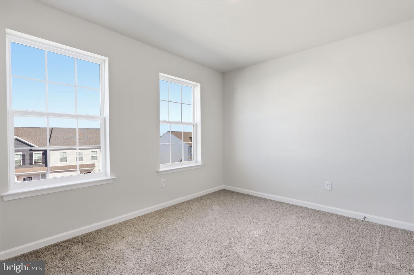 1082 Meadowlark Dr Property Photo 23