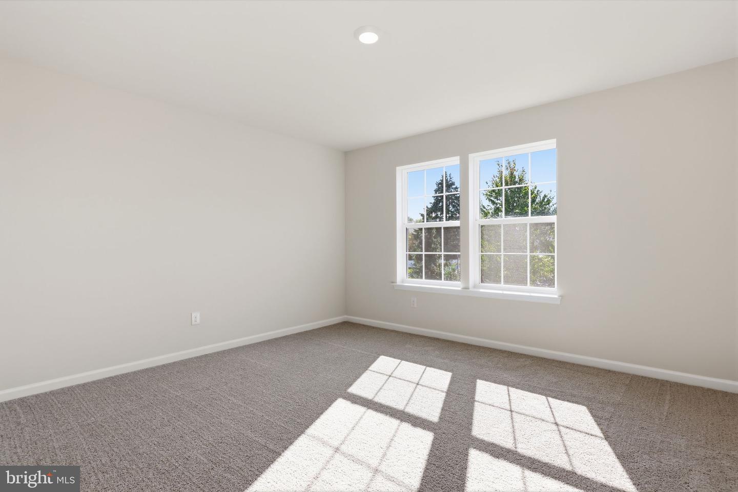 1084 Meadowlark Dr Property Photo 18