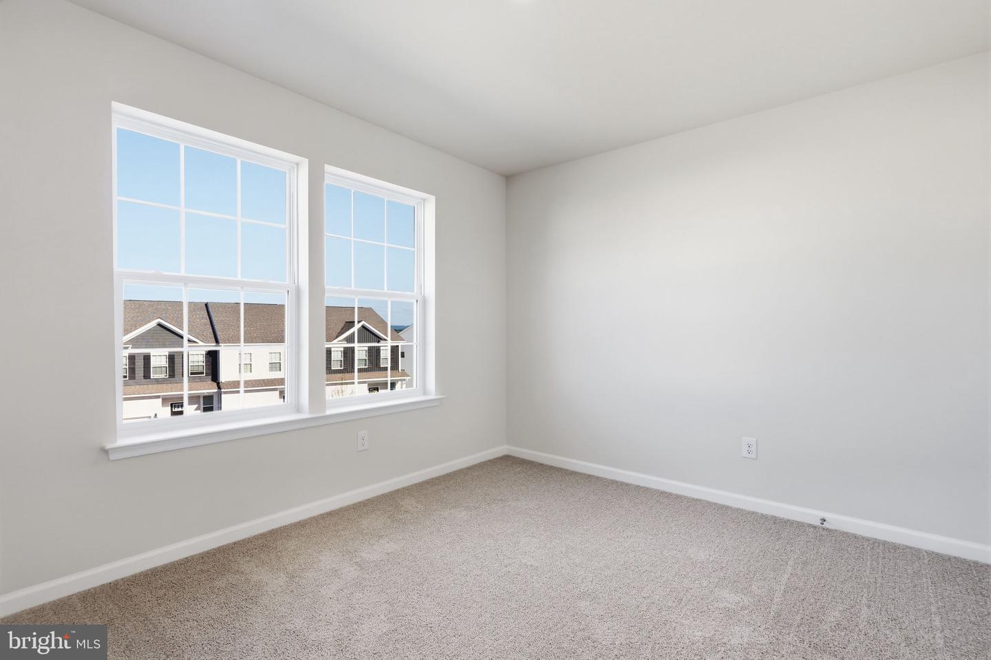 1084 Meadowlark Dr Property Photo 23