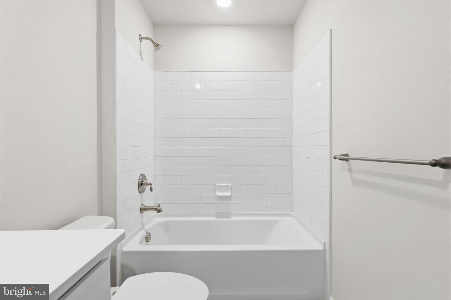 1084 Meadowlark Dr Property Photo 25