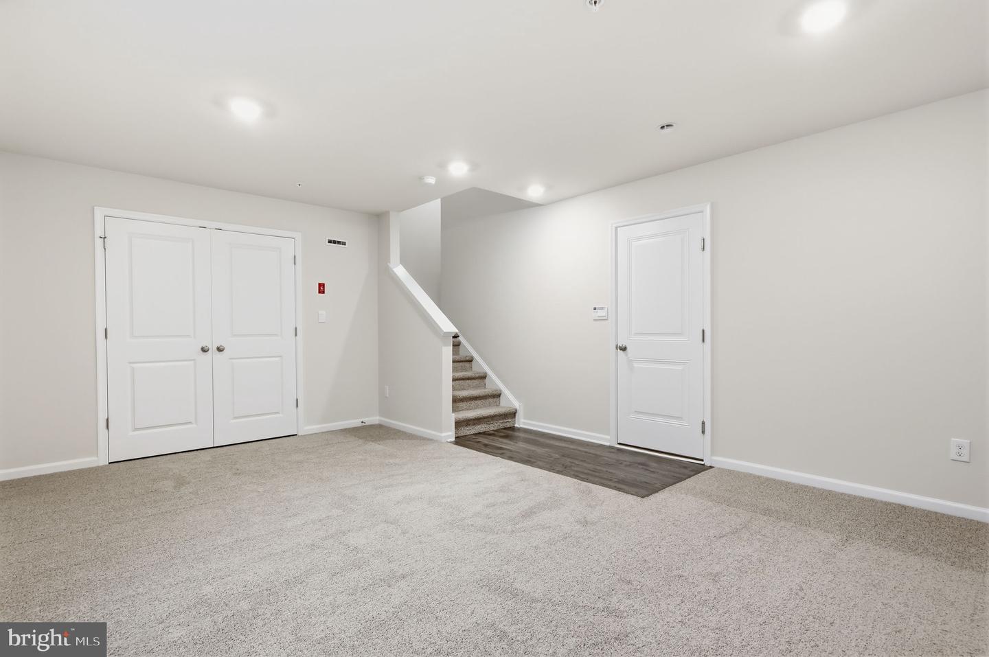 1084 Meadowlark Dr Property Photo 29