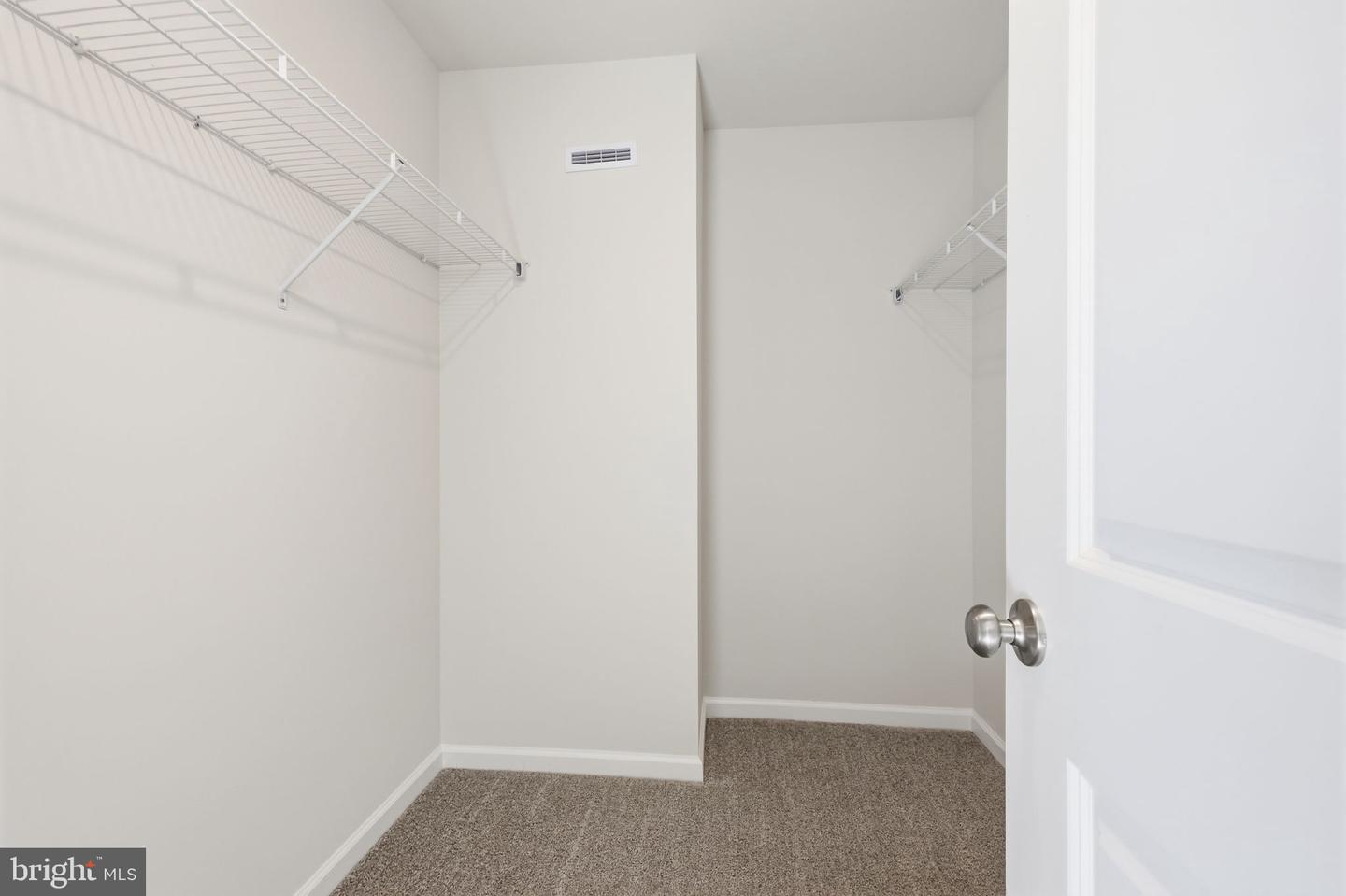 1086 Meadowlark Dr Property Photo 18