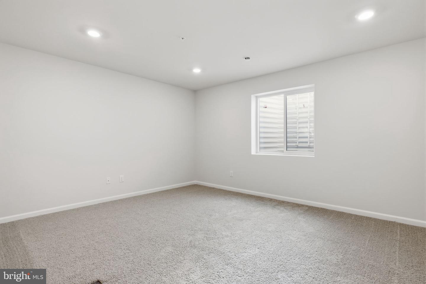 1086 Meadowlark Dr Property Photo 27