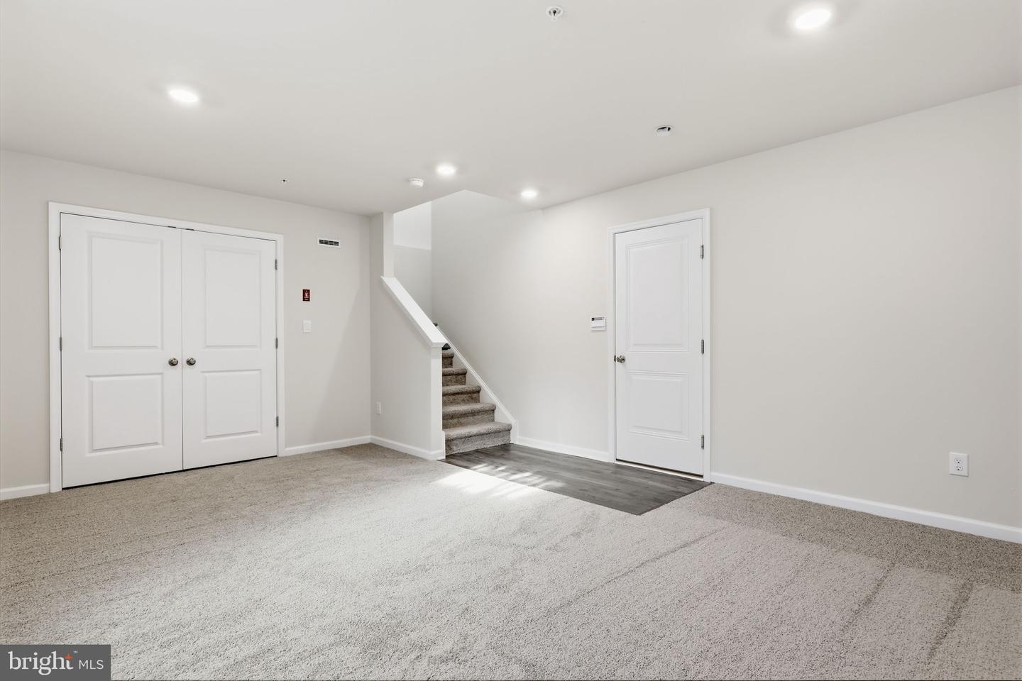 1086 Meadowlark Dr Property Photo 28