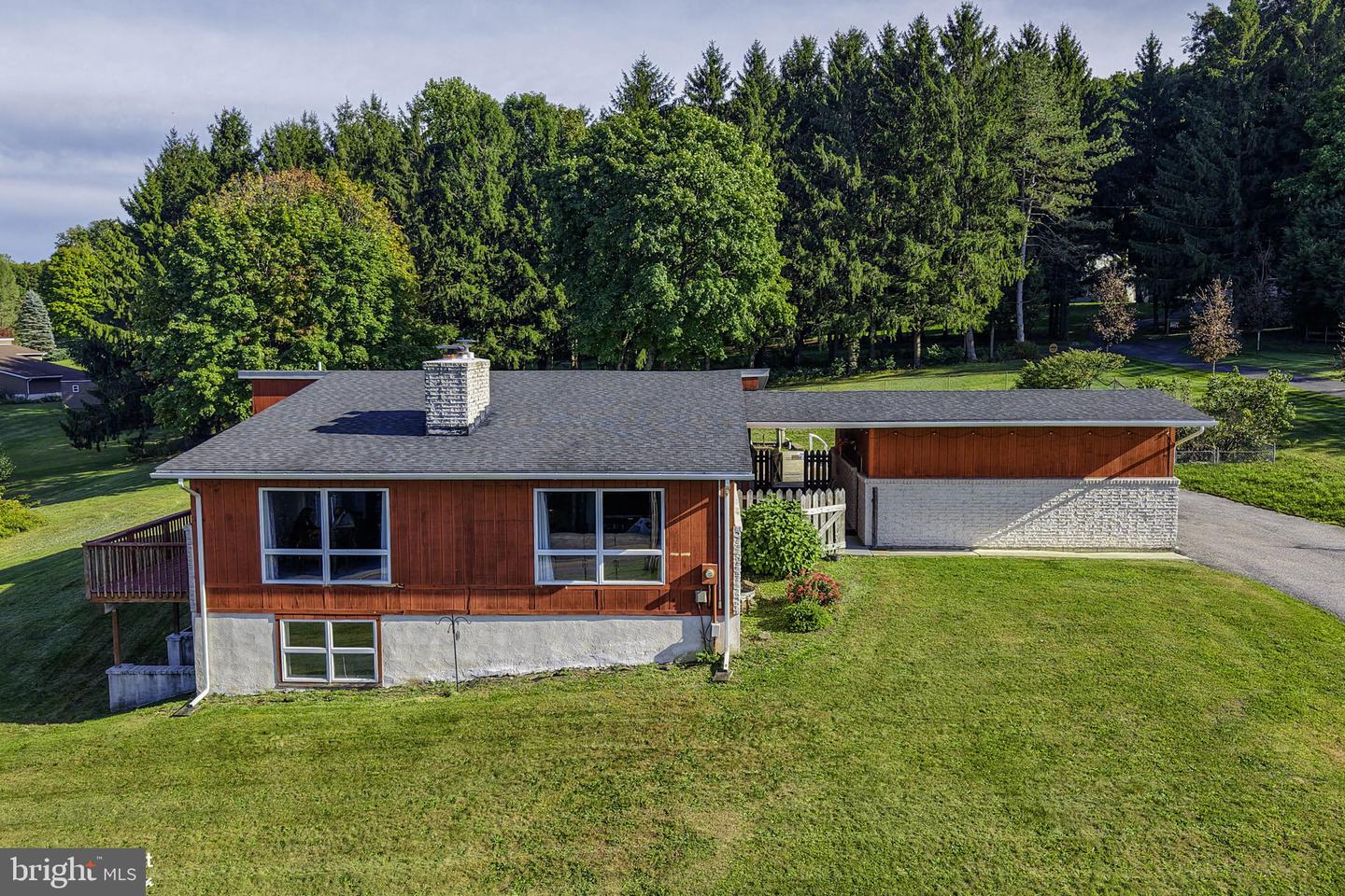 7758 Sechler Rd Property Photo 6