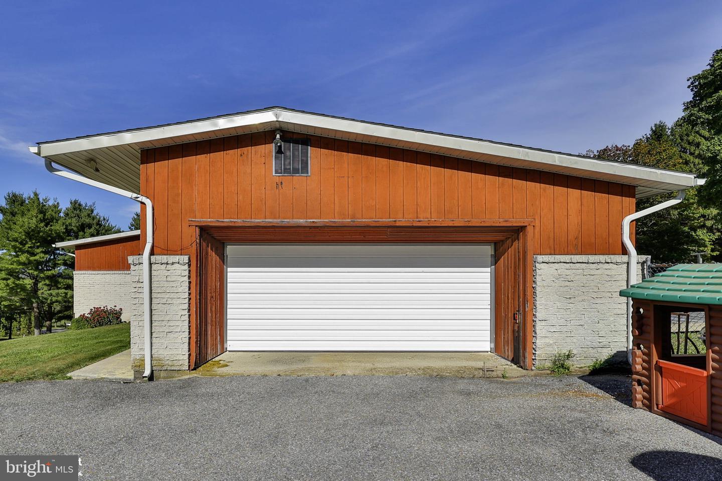 7758 Sechler Rd Property Photo 11