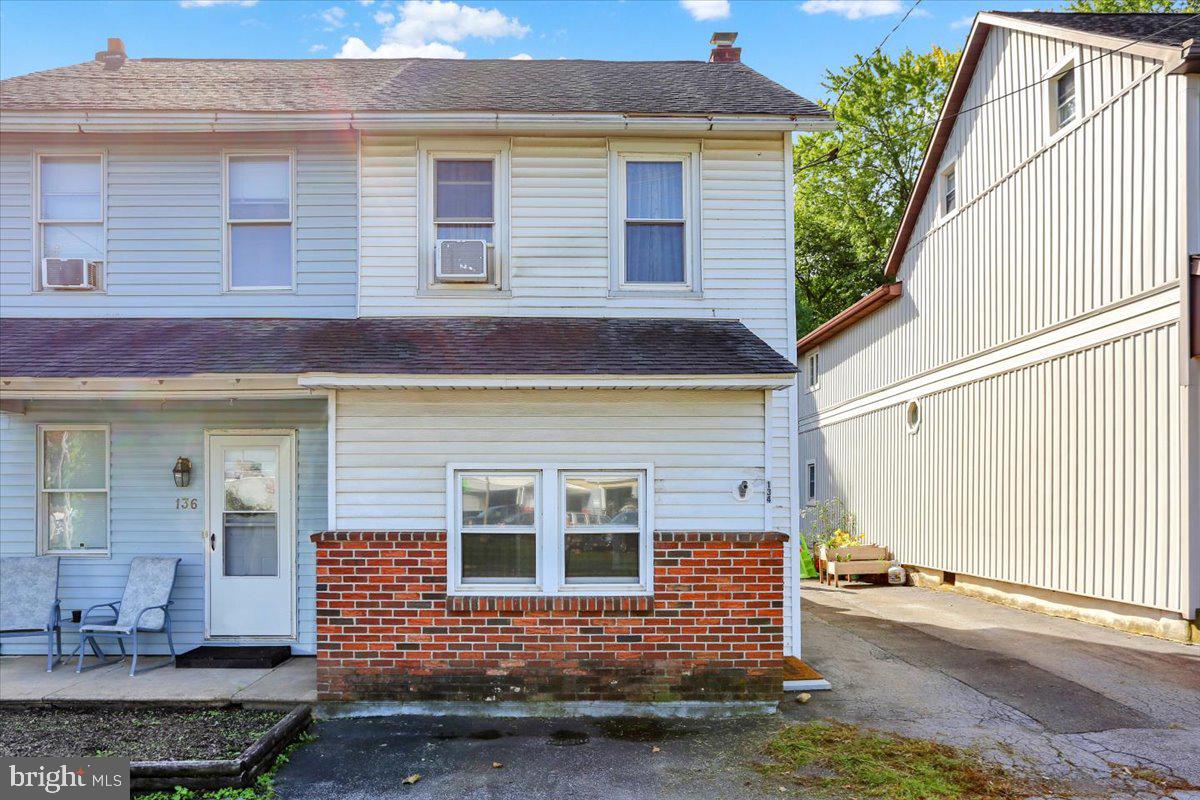 134 E Penn Ave Property Photo 1