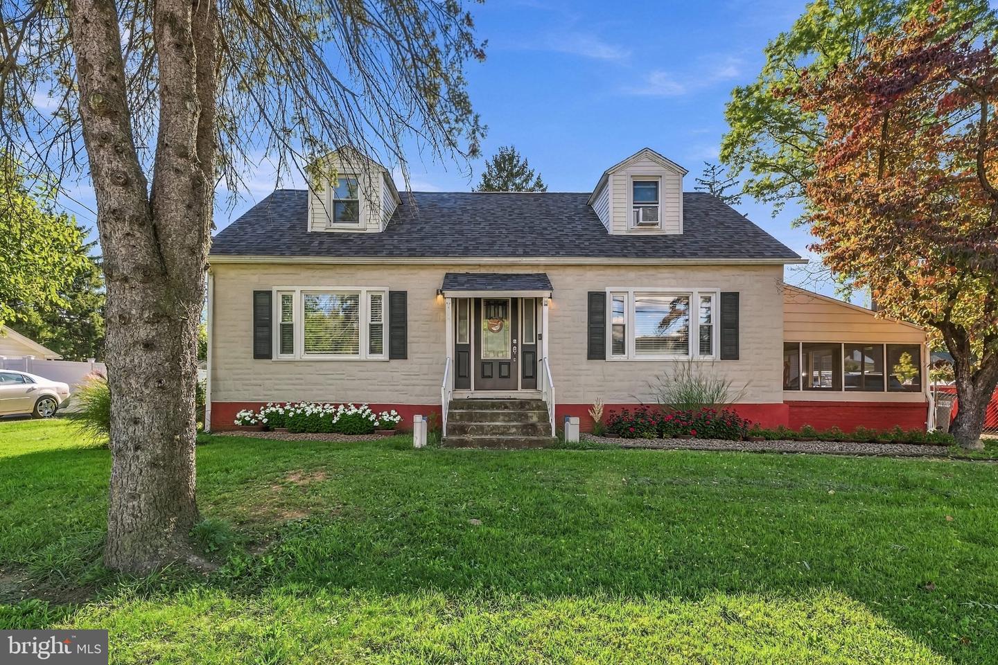 4834 ROUTE 309 Property Photo 1