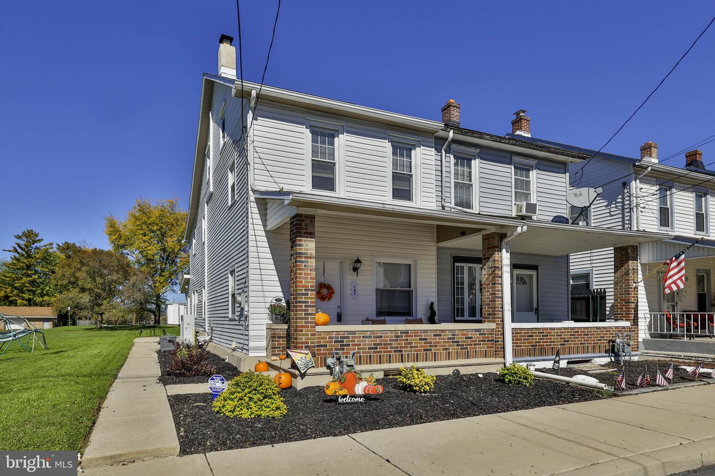 145 Cherry St Property Photo 1