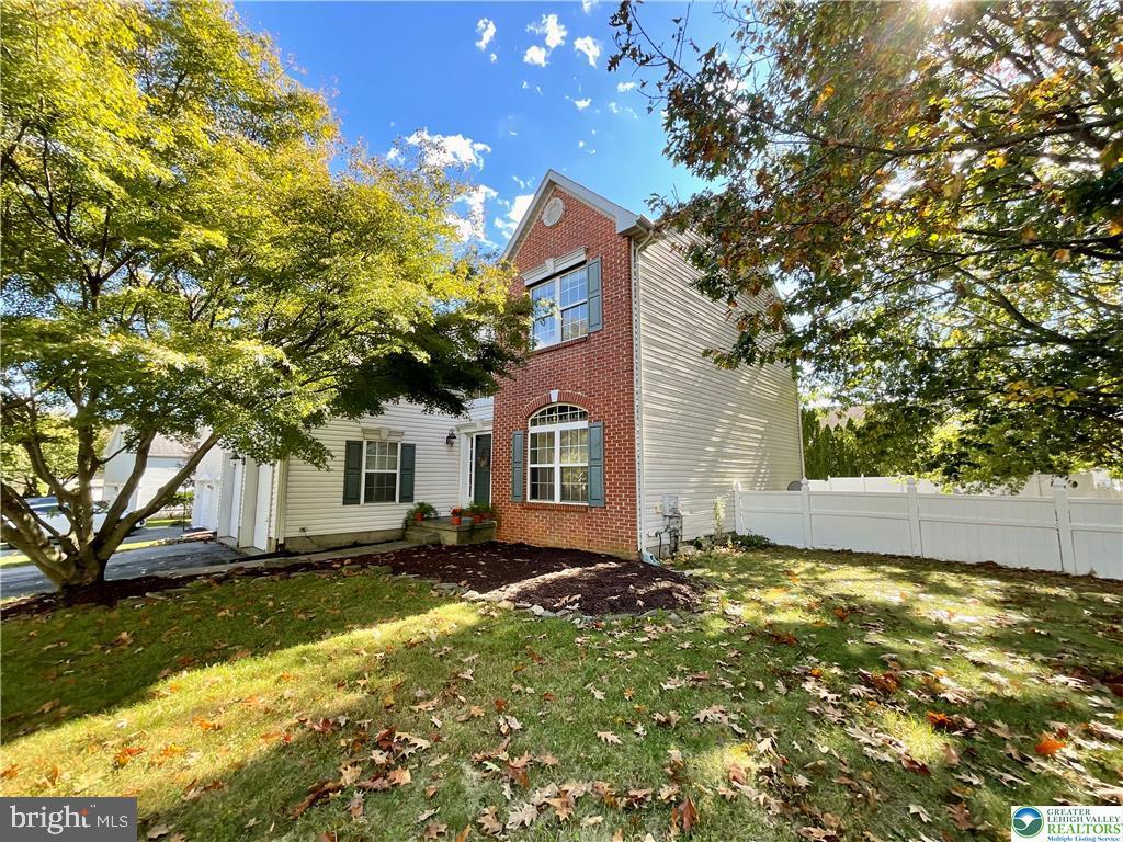 6716 Iroquois Trl Property Photo 1