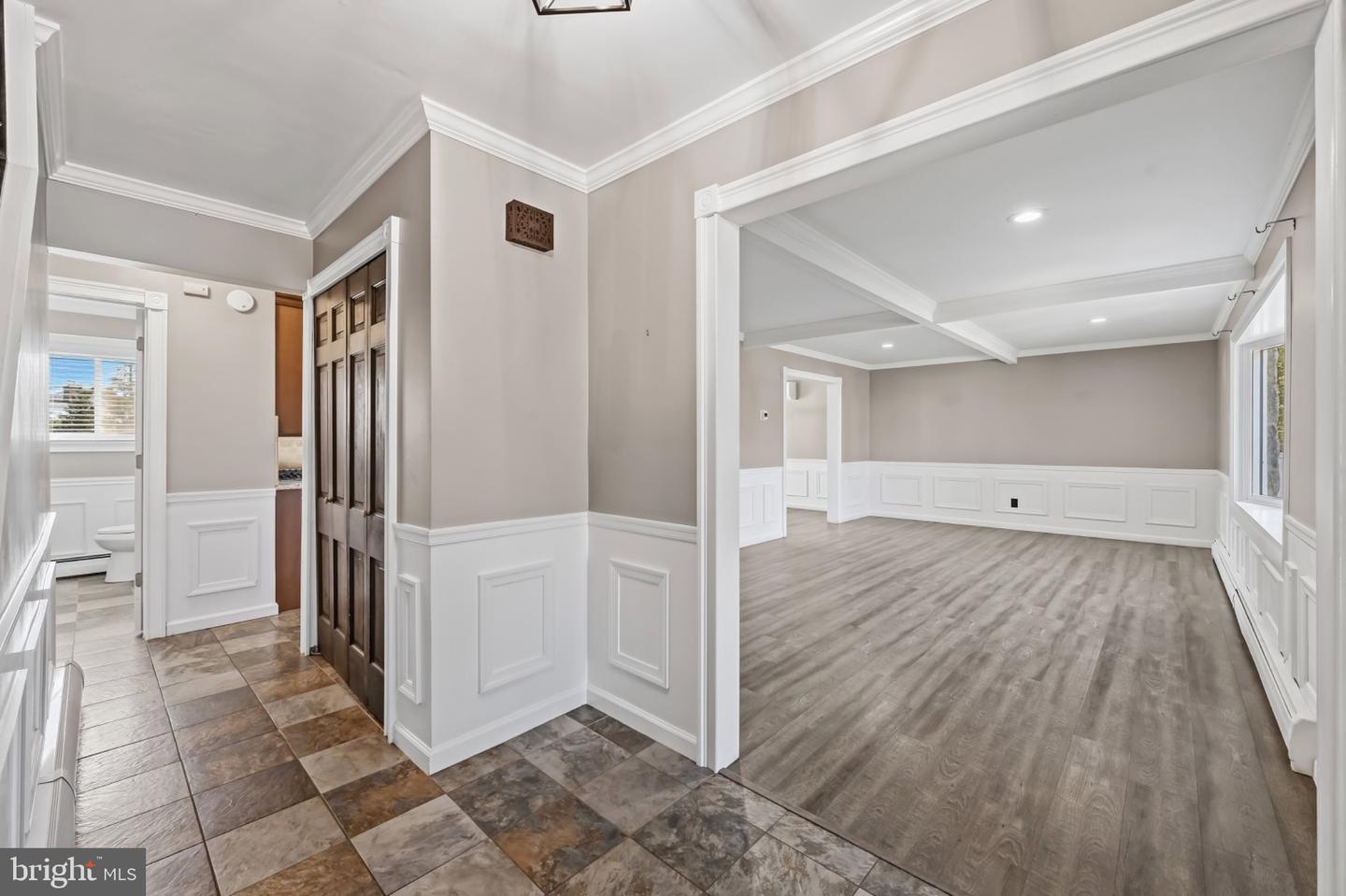 7590 Violet Cir Property Photo 8