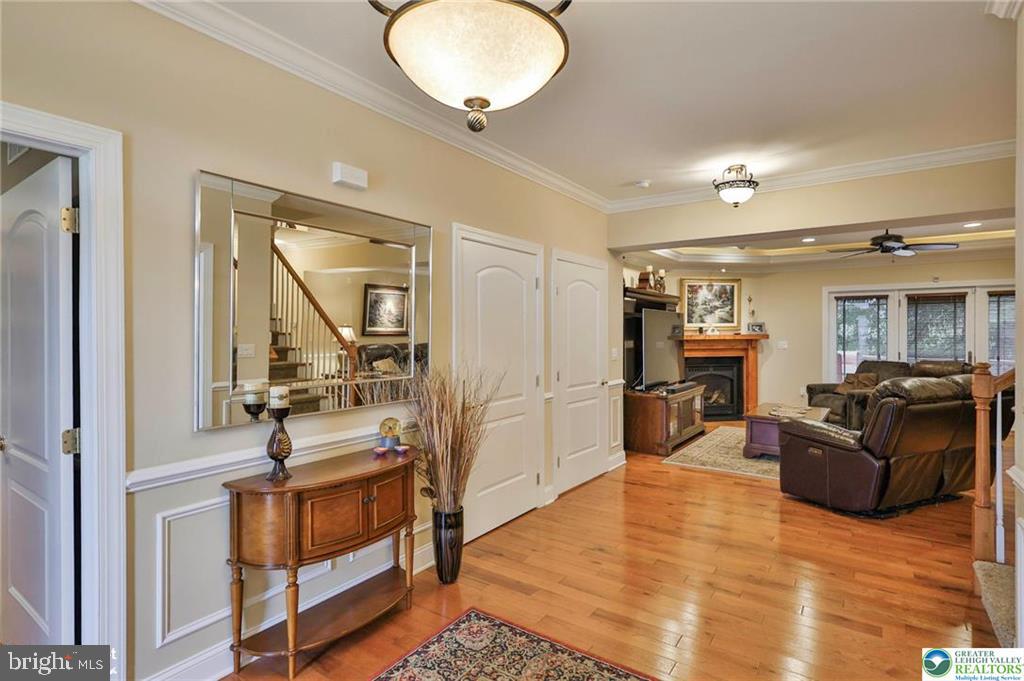 145 Sonoma Way Property Photo 6