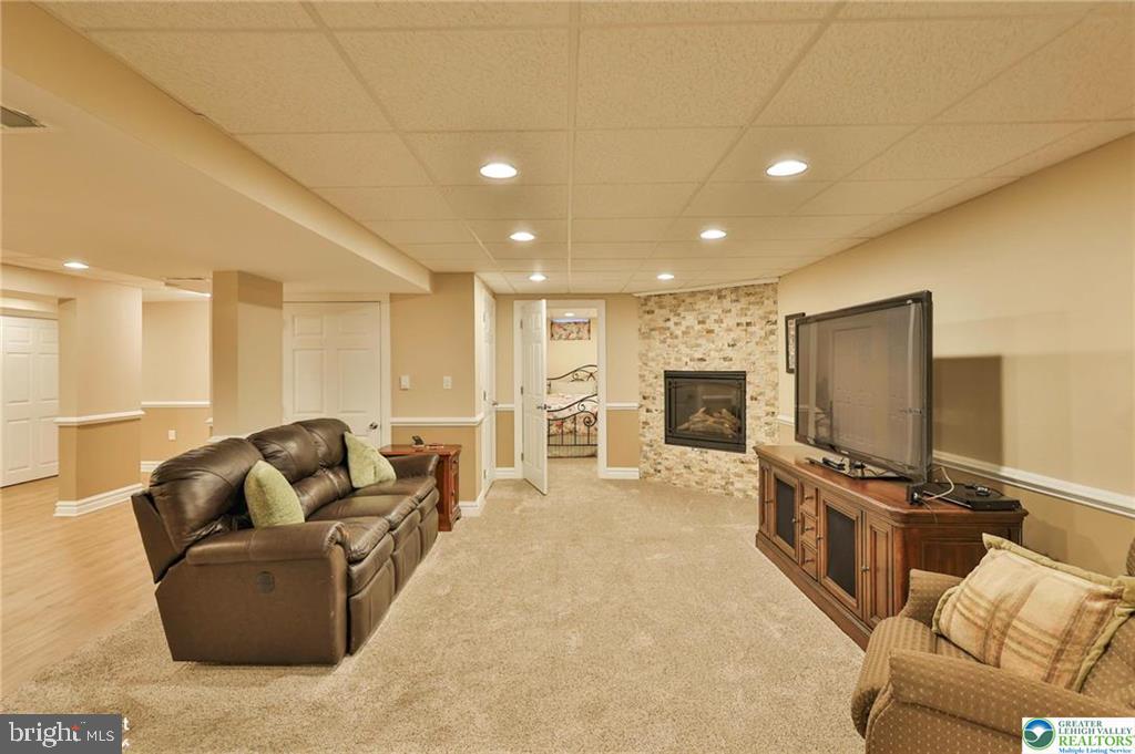 145 Sonoma Way Property Photo 36