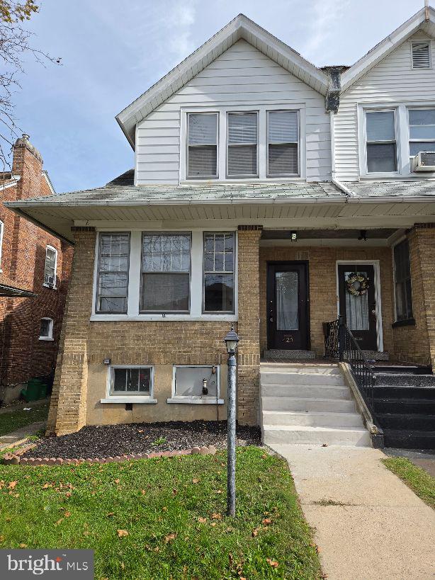 423 N LEH ST Property Photo 1