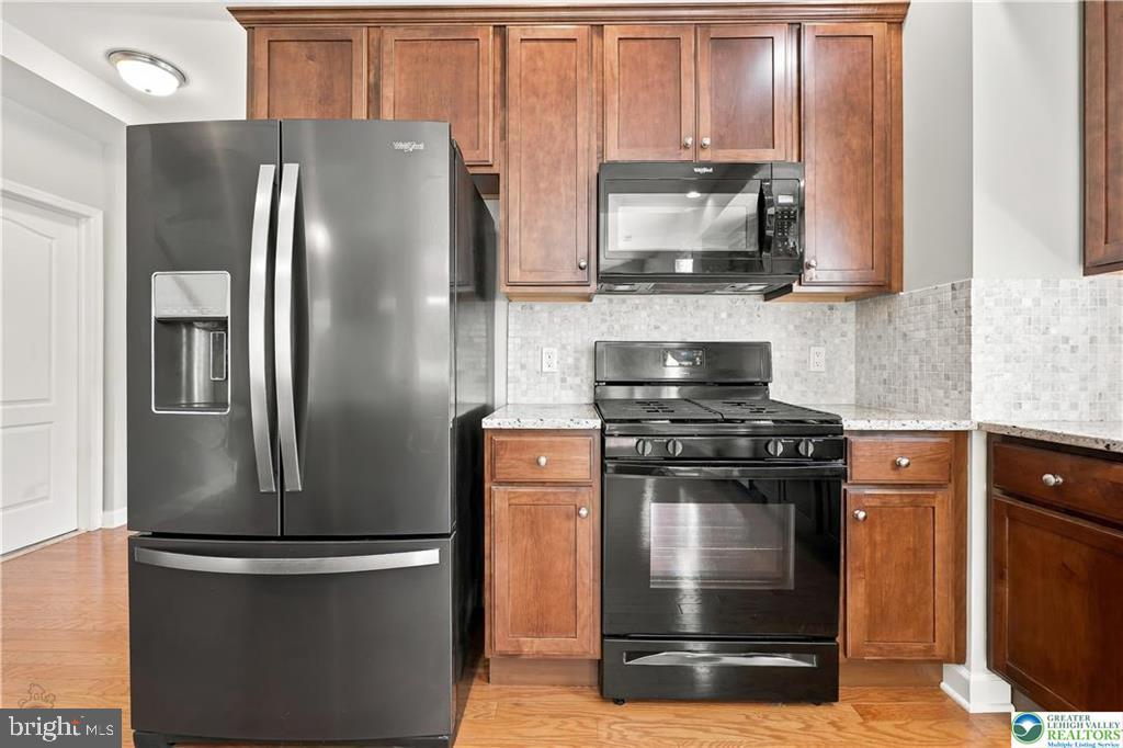 5535 Bayberry Ln Property Photo 11