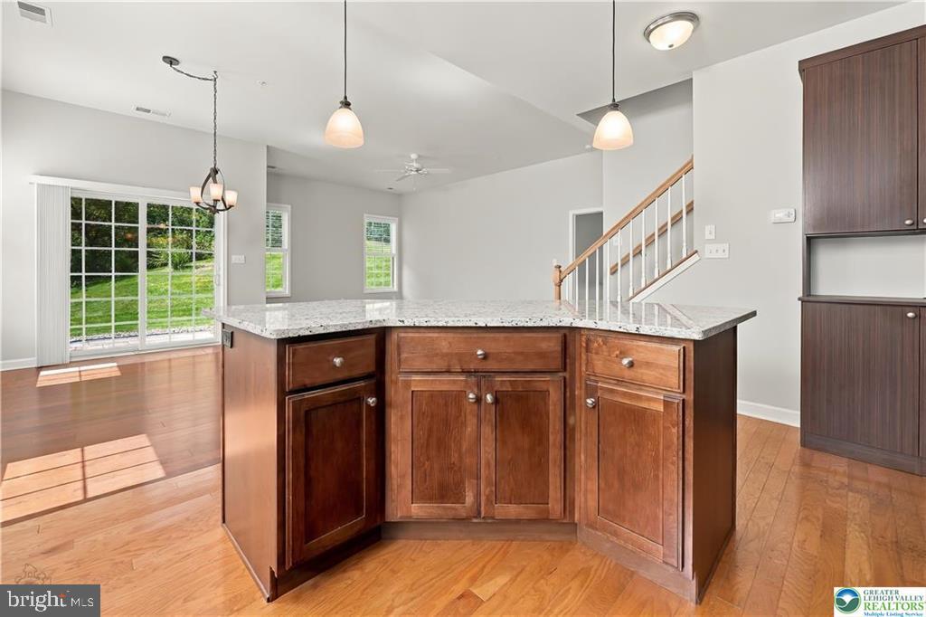 5535 Bayberry Ln Property Photo 12