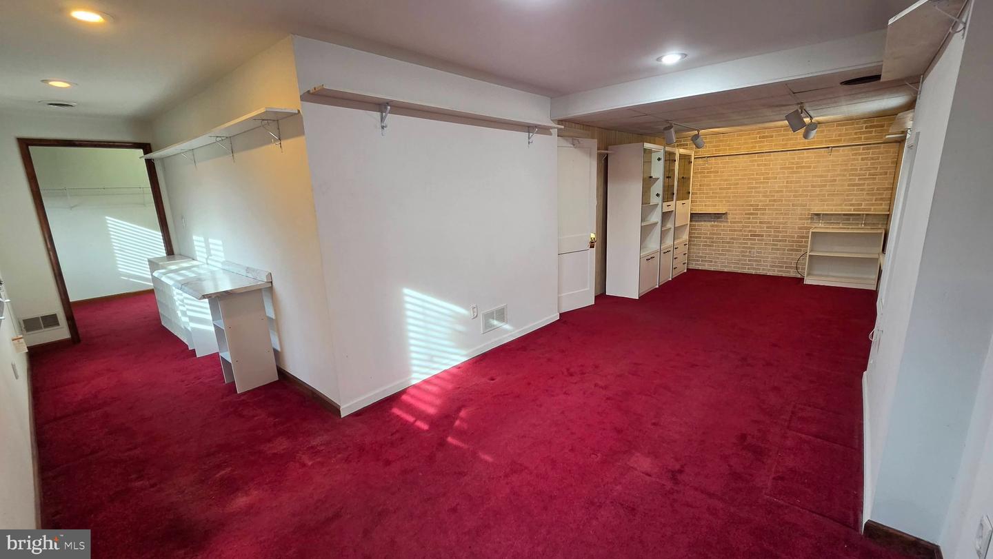 3335 N Front St Property Photo 17