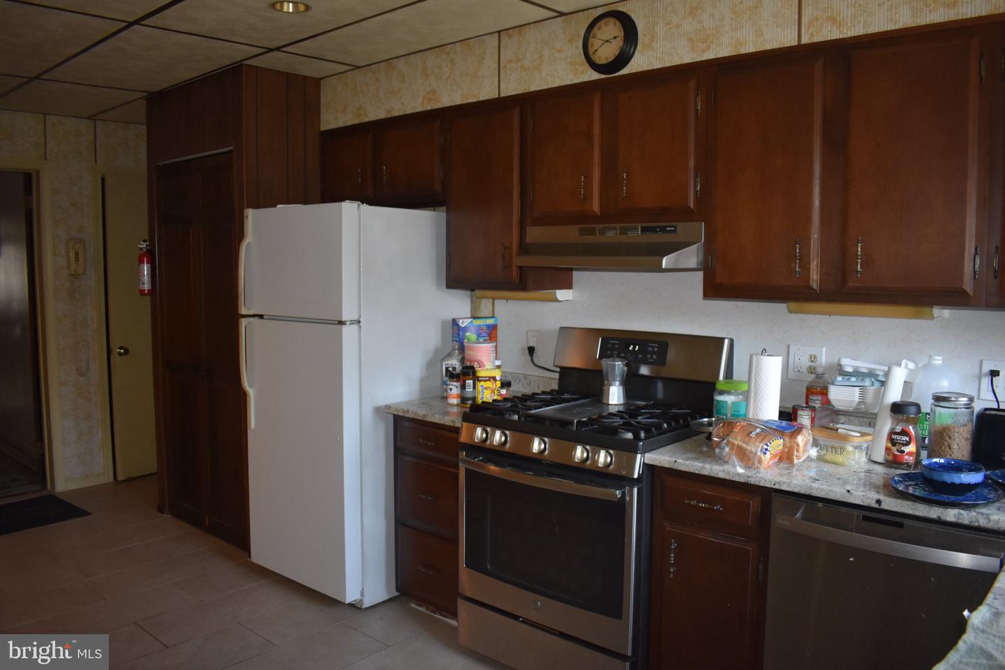 1222 1/2 W. Tilghman St Property Photo 13
