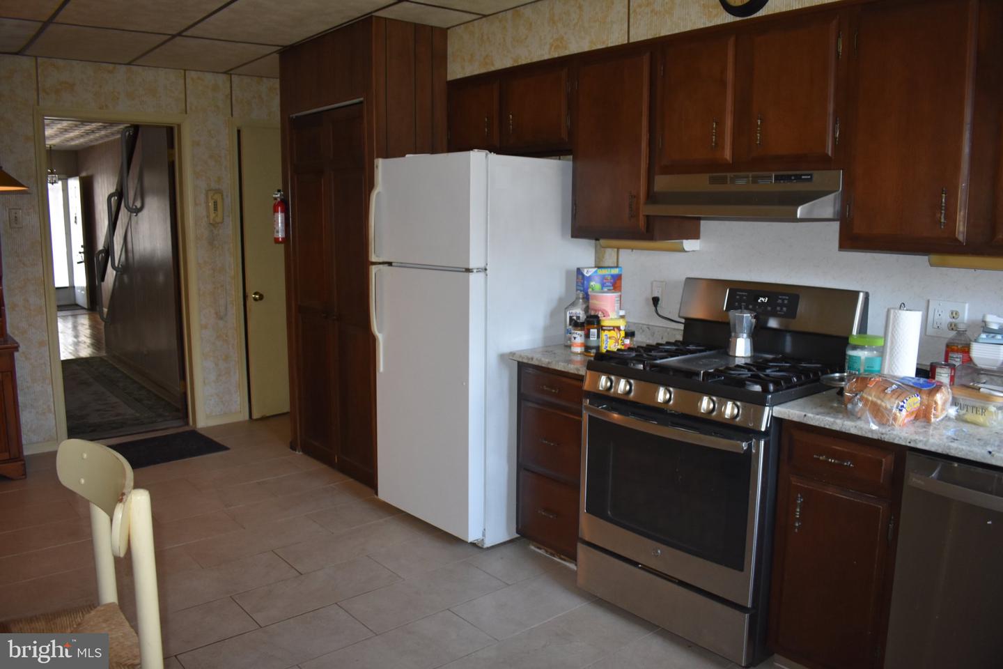 1222 1/2 W. Tilghman St Property Photo 14