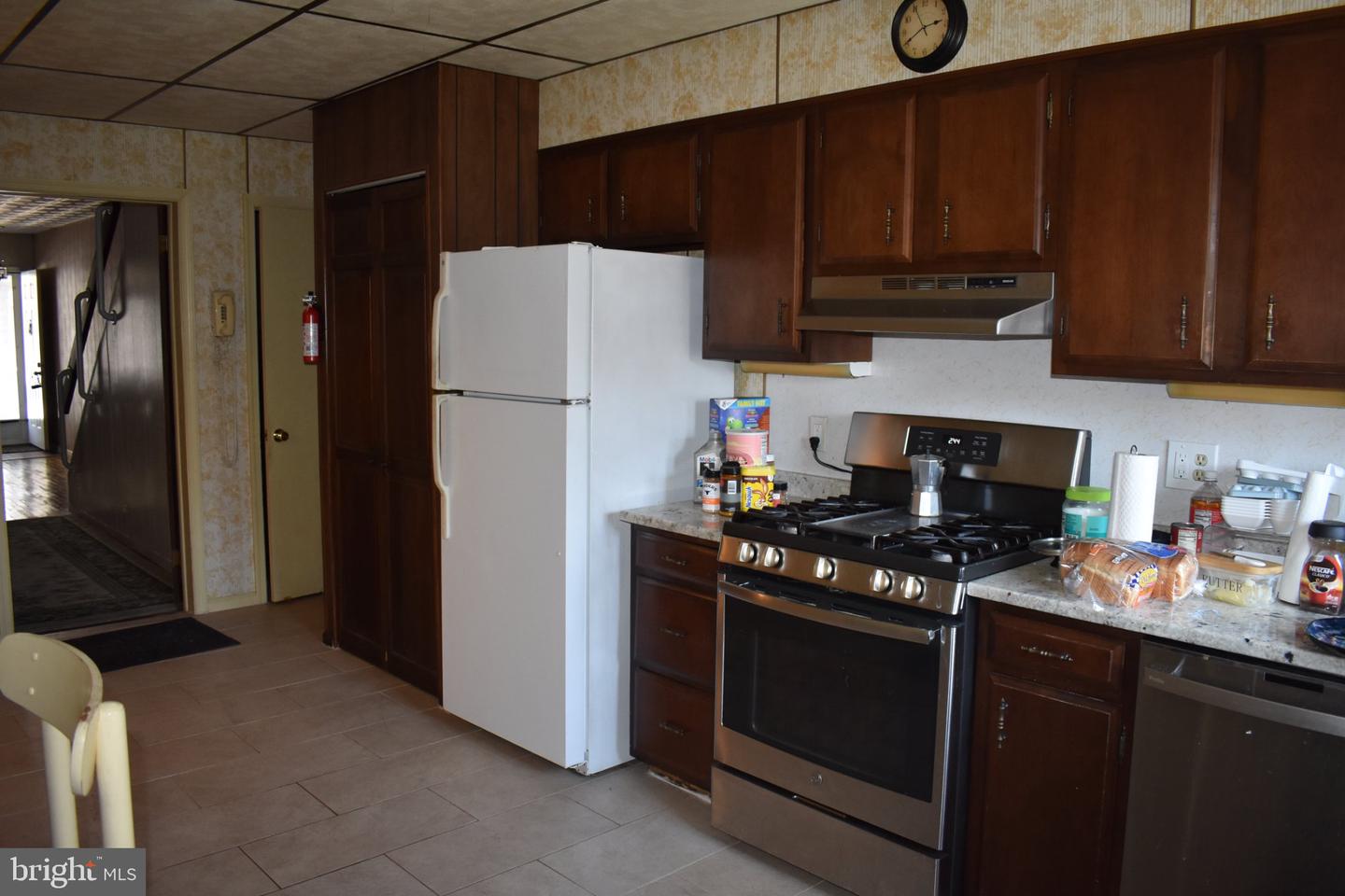 1222 1/2 W. Tilghman St Property Photo 15