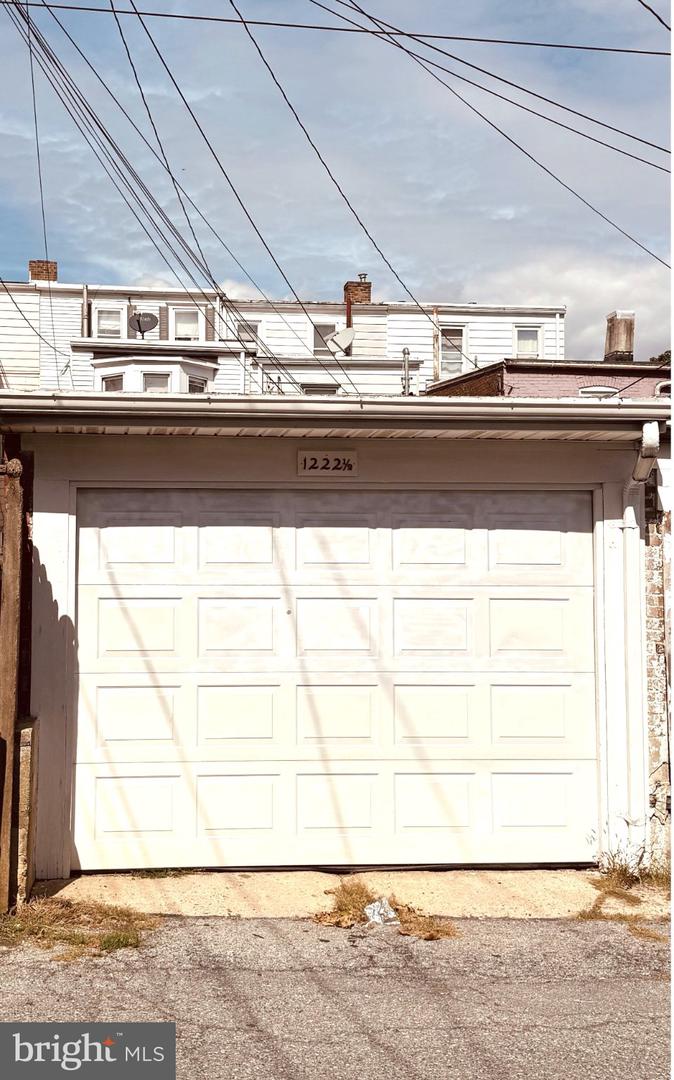 1222 1/2 W. Tilghman St Property Photo 23