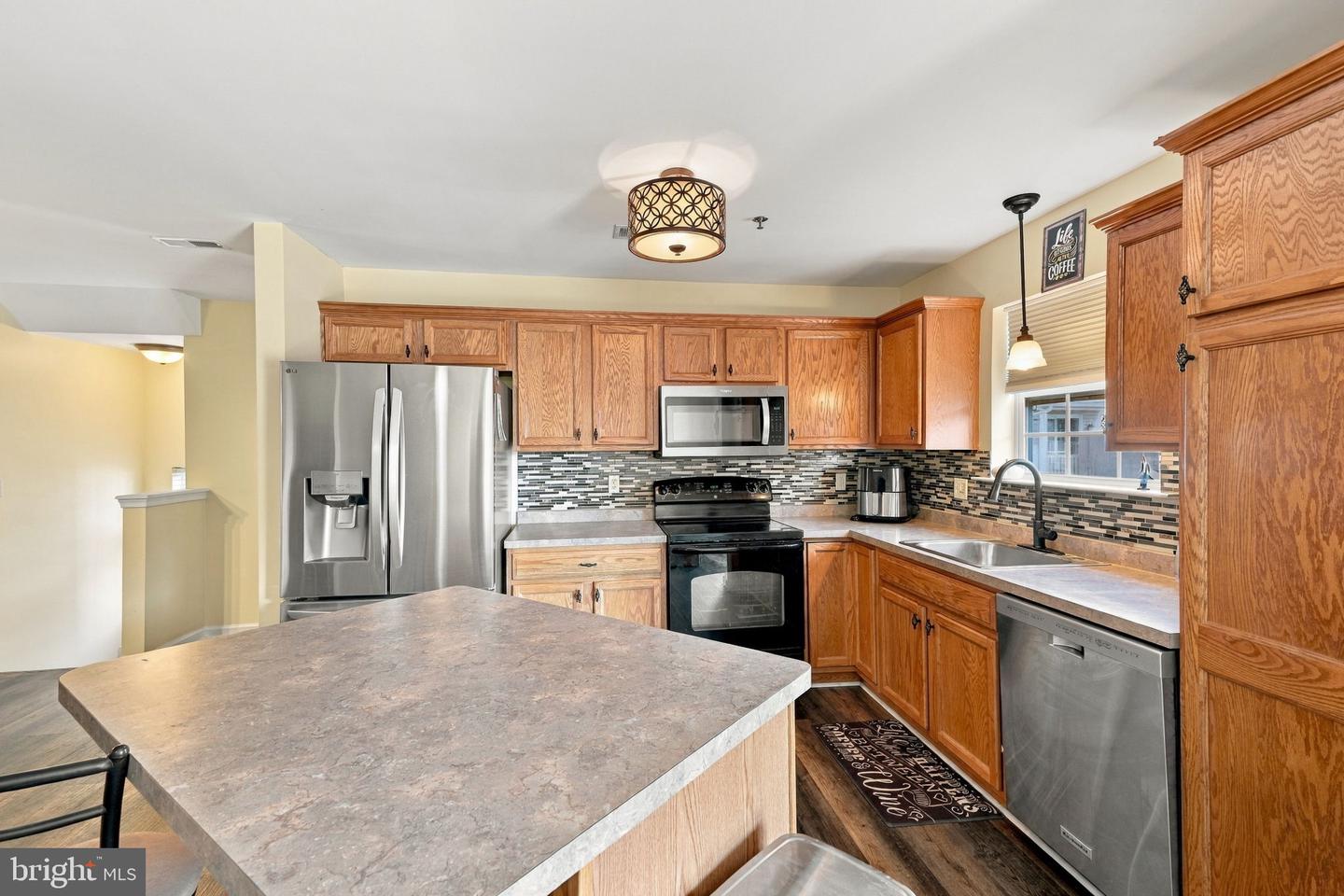 7120 Pioneer Dr Property Photo 15