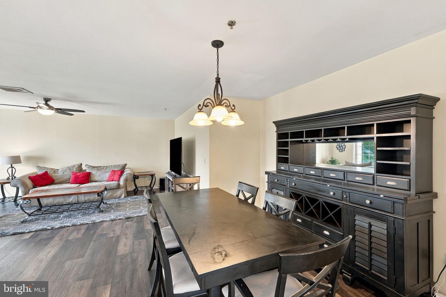7120 Pioneer Dr Property Photo 19