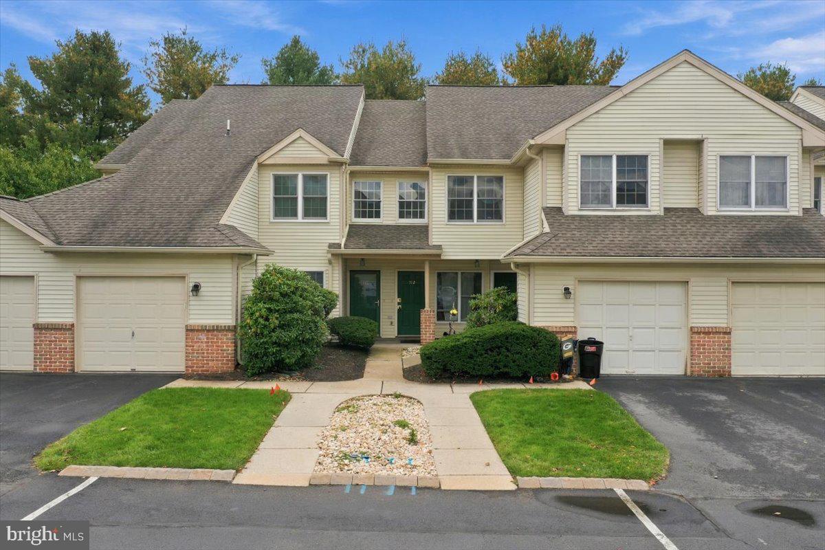 112 Lindfield Cir Property Photo 1
