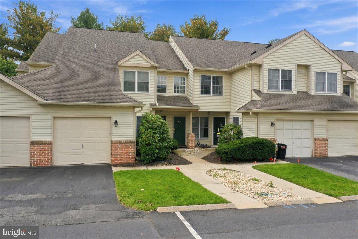 112 Lindfield Cir Property Photo 3